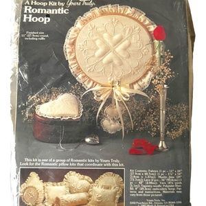 Yours Truly Romantic Hearts Trapunto Embroidery Hoop Kit Decor 1983 Vintage NWT